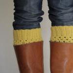 Crochet Boot Cuffs in Musta..