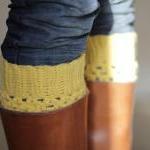 Crochet Boot Cuffs in Musta..