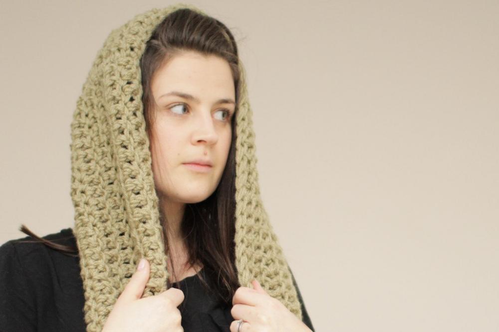 Chunky Crochet Infinity Loop Cowl in Olive Green