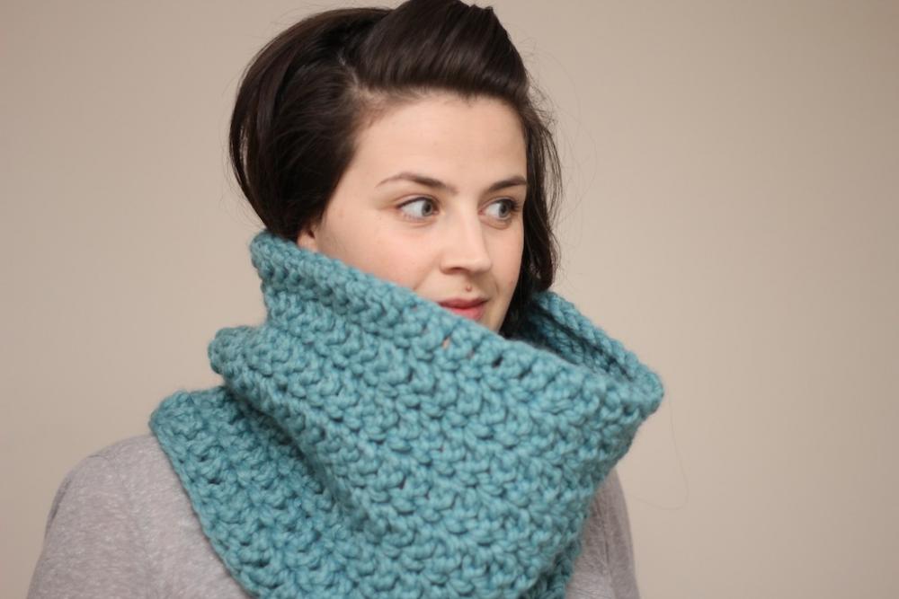 Chunky Crochet Cowl Snood in Mint Green
